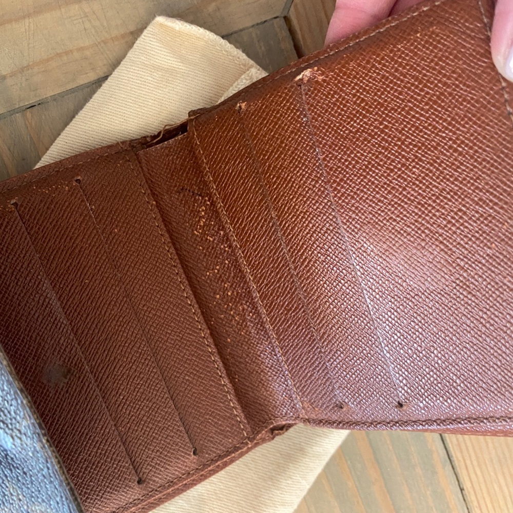 Louis Vuitton Compact Wallet - Picture 5 of 11